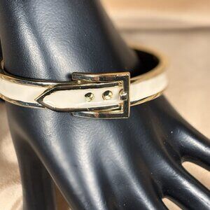 Enamel Buckle Hinged Cuff Bracelet Cream Off White Gold Tone A28